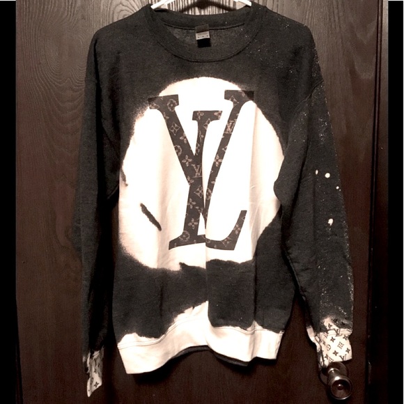 Pullover l V W/ logo designs on sleeves & Front of Sweatshirt 1 out of 125 LEFT - Picture 7 of 17